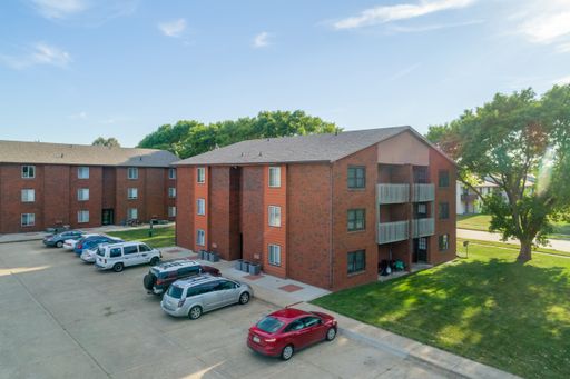 BEAUTIFUL 2 BEDROOM AVAILABLE TO RENT IN AN AMAZING NEIGHBORHOOD! – photo 1