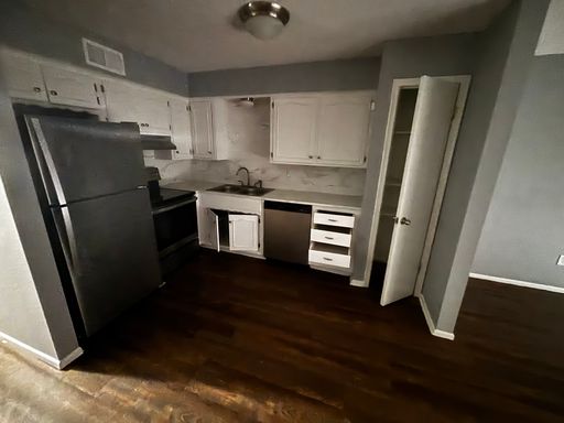 TWO BEDROOM UNITS AVAILABLE TO RENT NEAR SHAWNEE MISSION PARK. MOVE IN SPECIAL OFFERED – photo 1