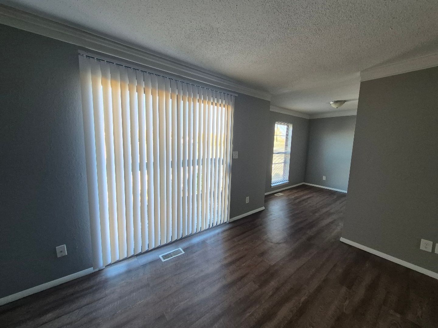 Independence Apartment: 3926 s Redwood Dr