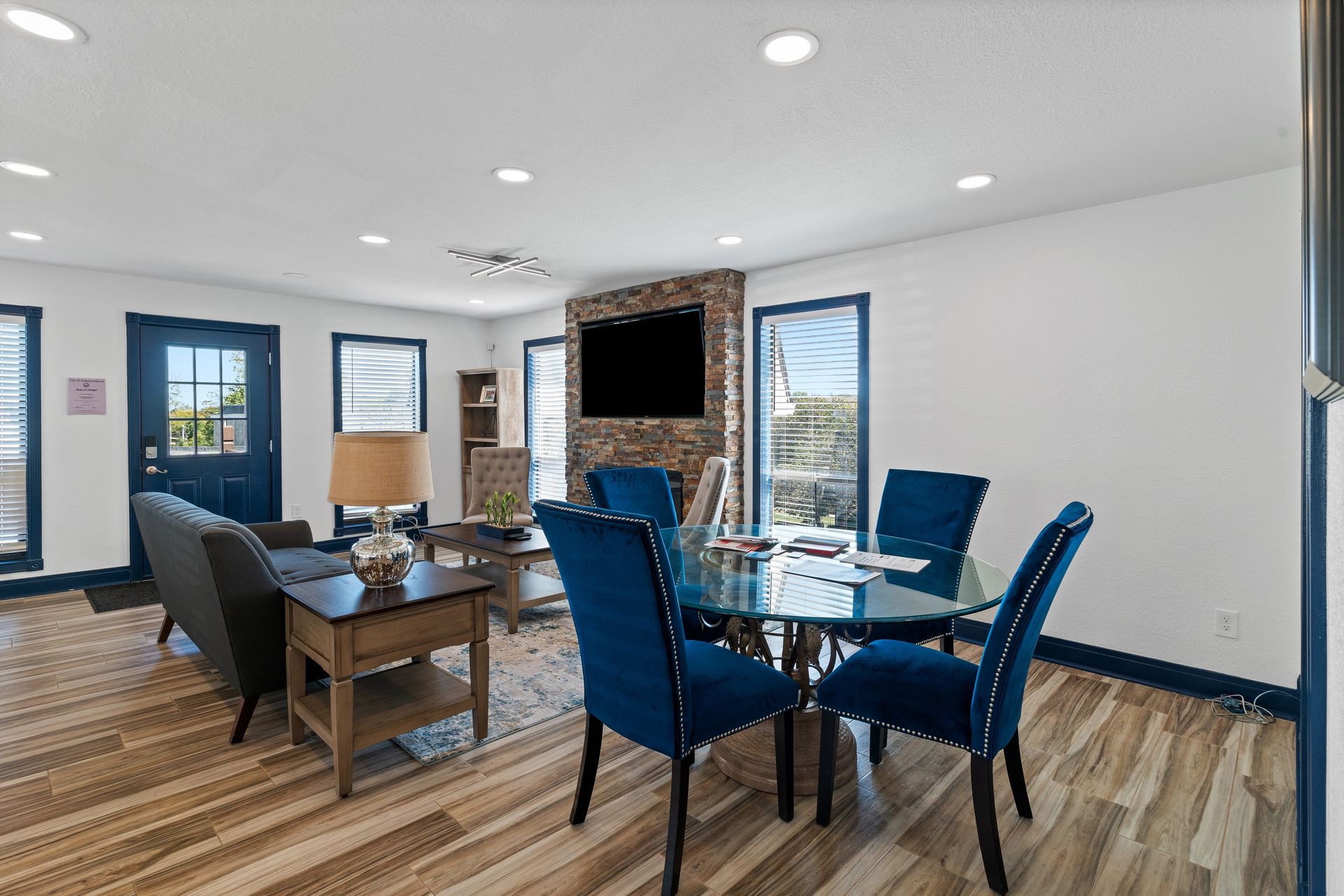 Coventry Park KC Apartments LLC - Condos 2 of 12
