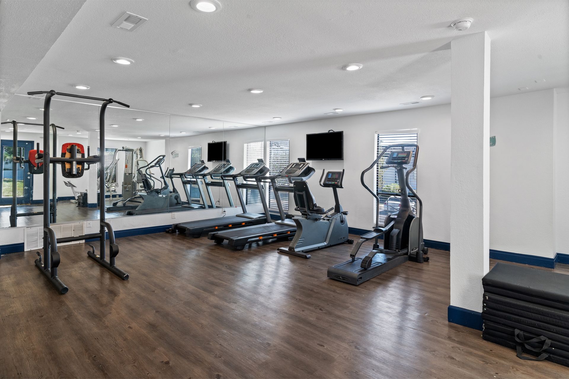 Gym at Coventry Park KC Apartments LLC - Condos (1 of 3)