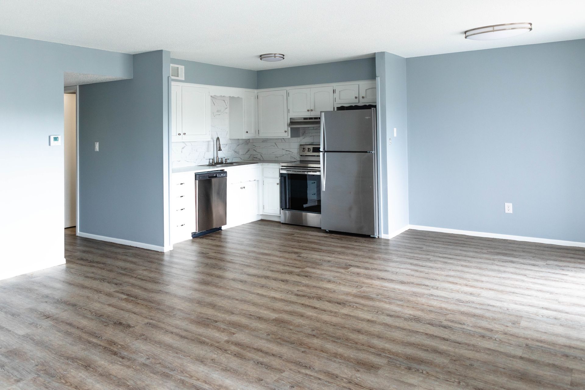 Shawnee Apartment: 10900 Oasis Ct Leasing  Office