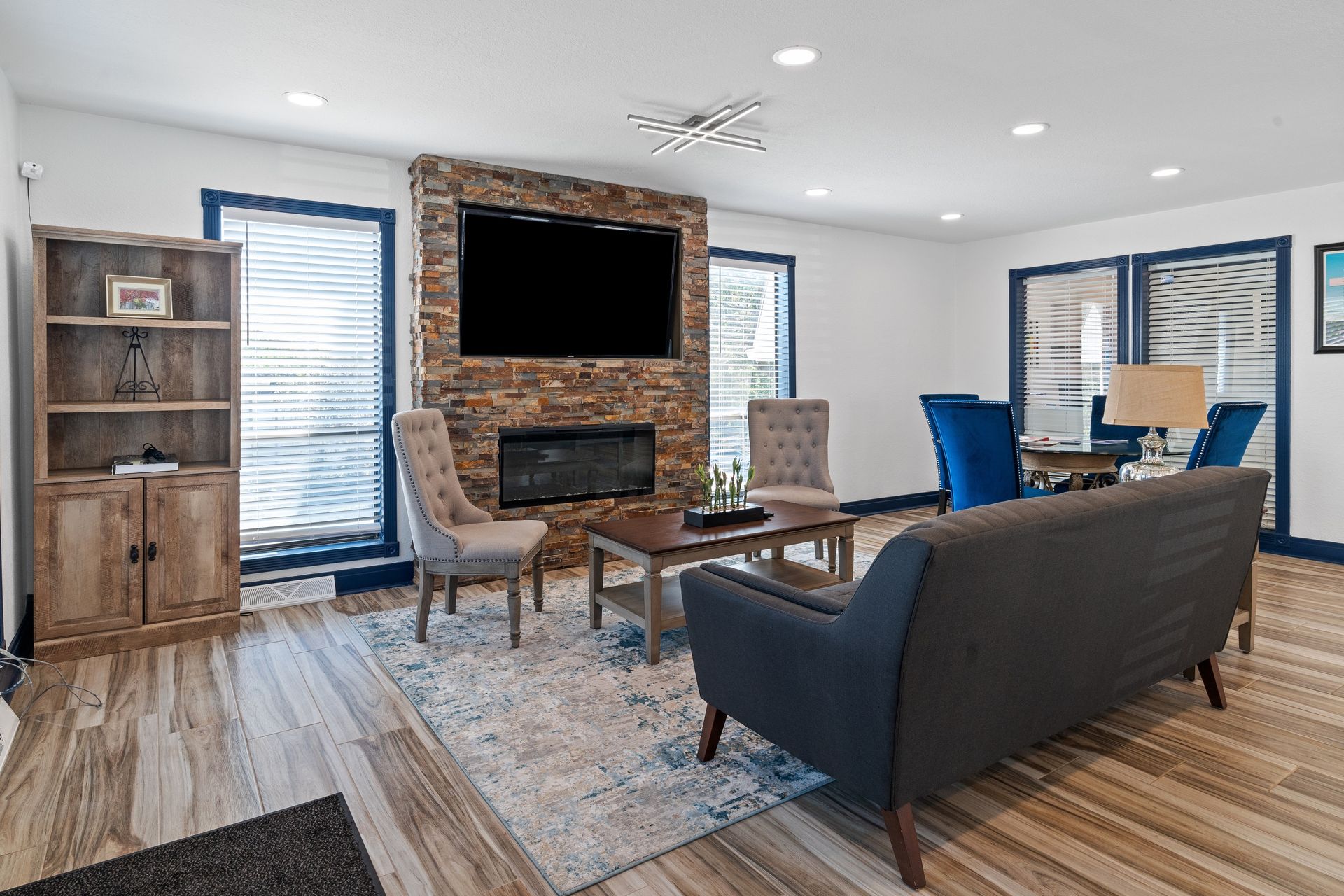 Coventry Park KC Apartments LLC - Condos 4 of 12