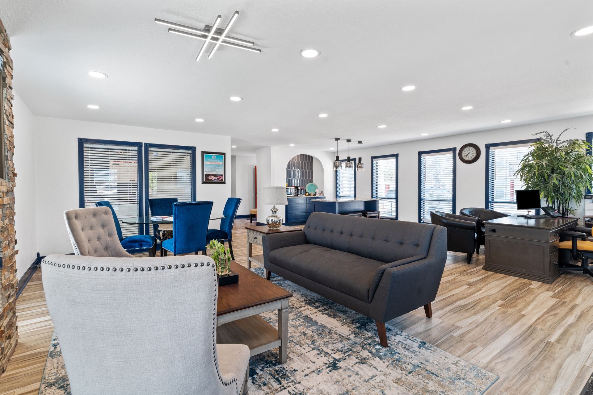 Coventry Park KC Apartments LLC - Condos 6 of 12