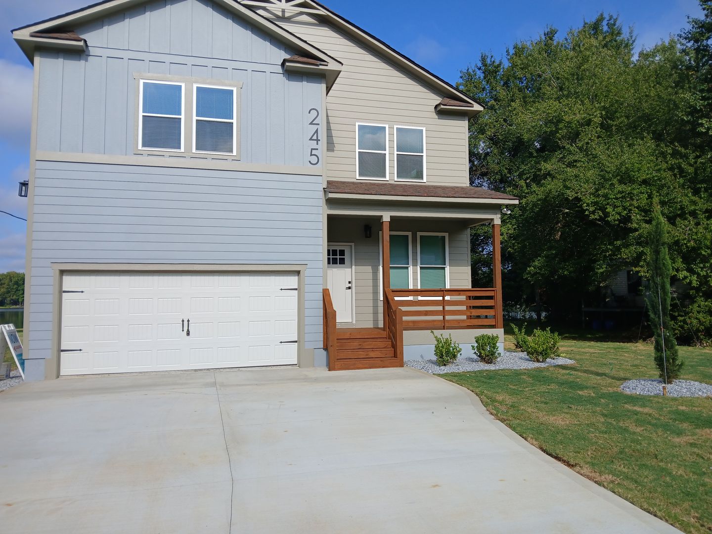 Locust Grove House: 245 Lakeview Drive