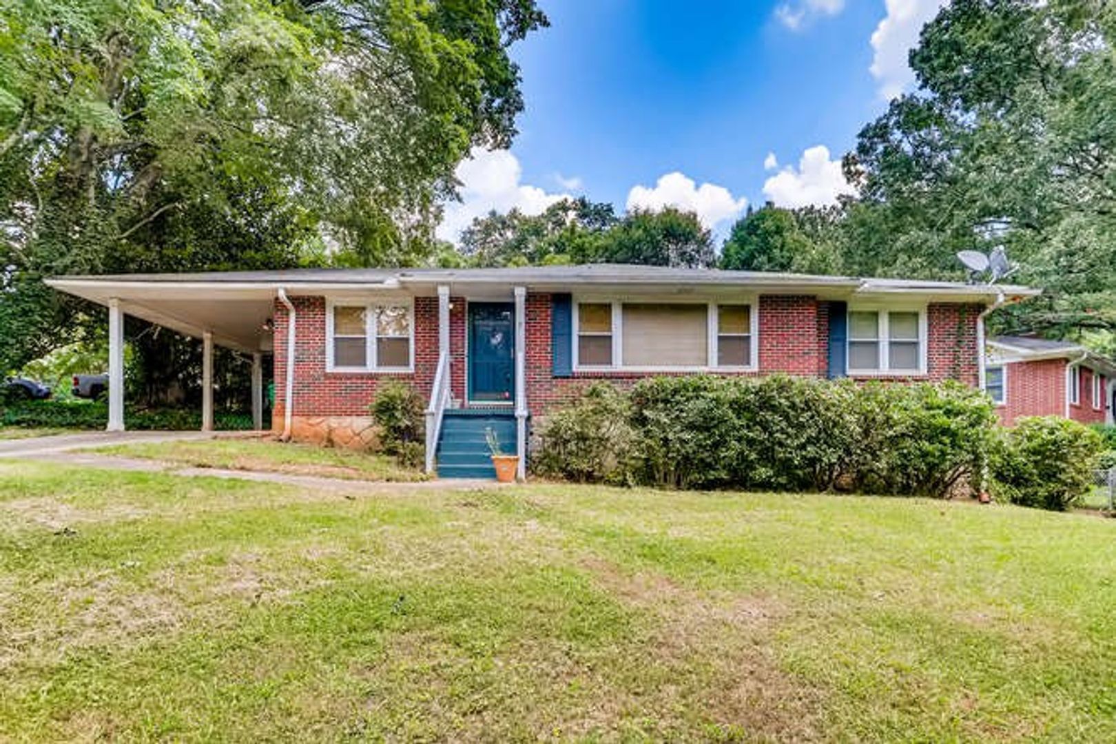 Decatur House: 1379 Nalley Cr