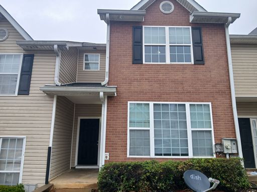 3 Bedroom Townhome – 1471 Riverrock Court, Riverdale, GA 30296