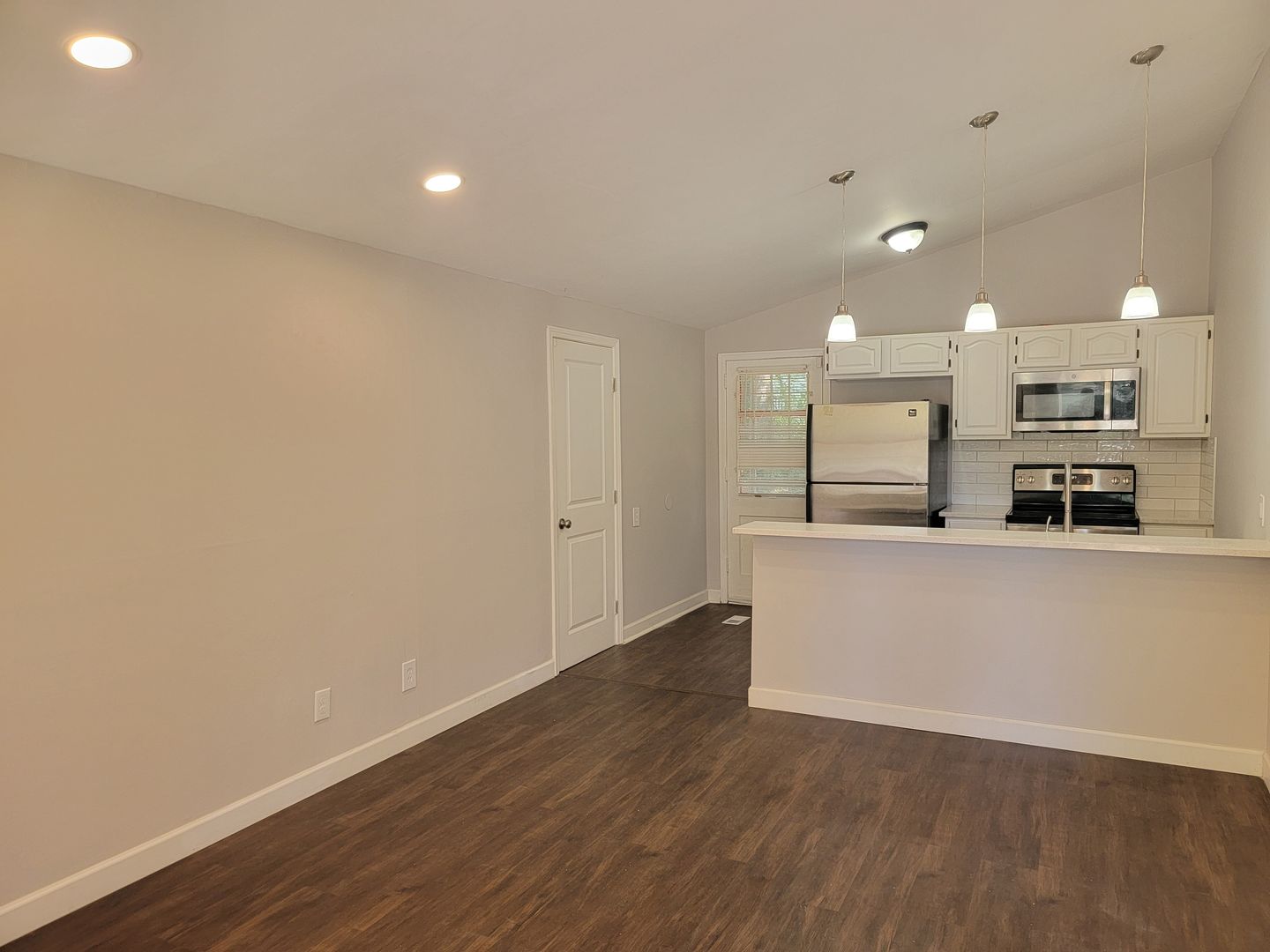 Atlanta House: 976 McKay Dr SE