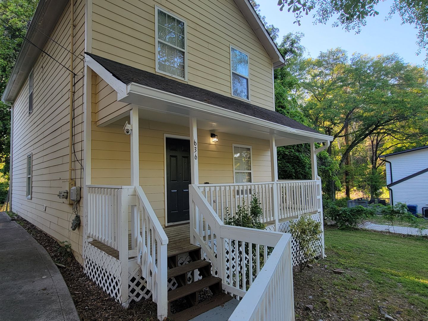 Atlanta House: 636 Woods Drive NW