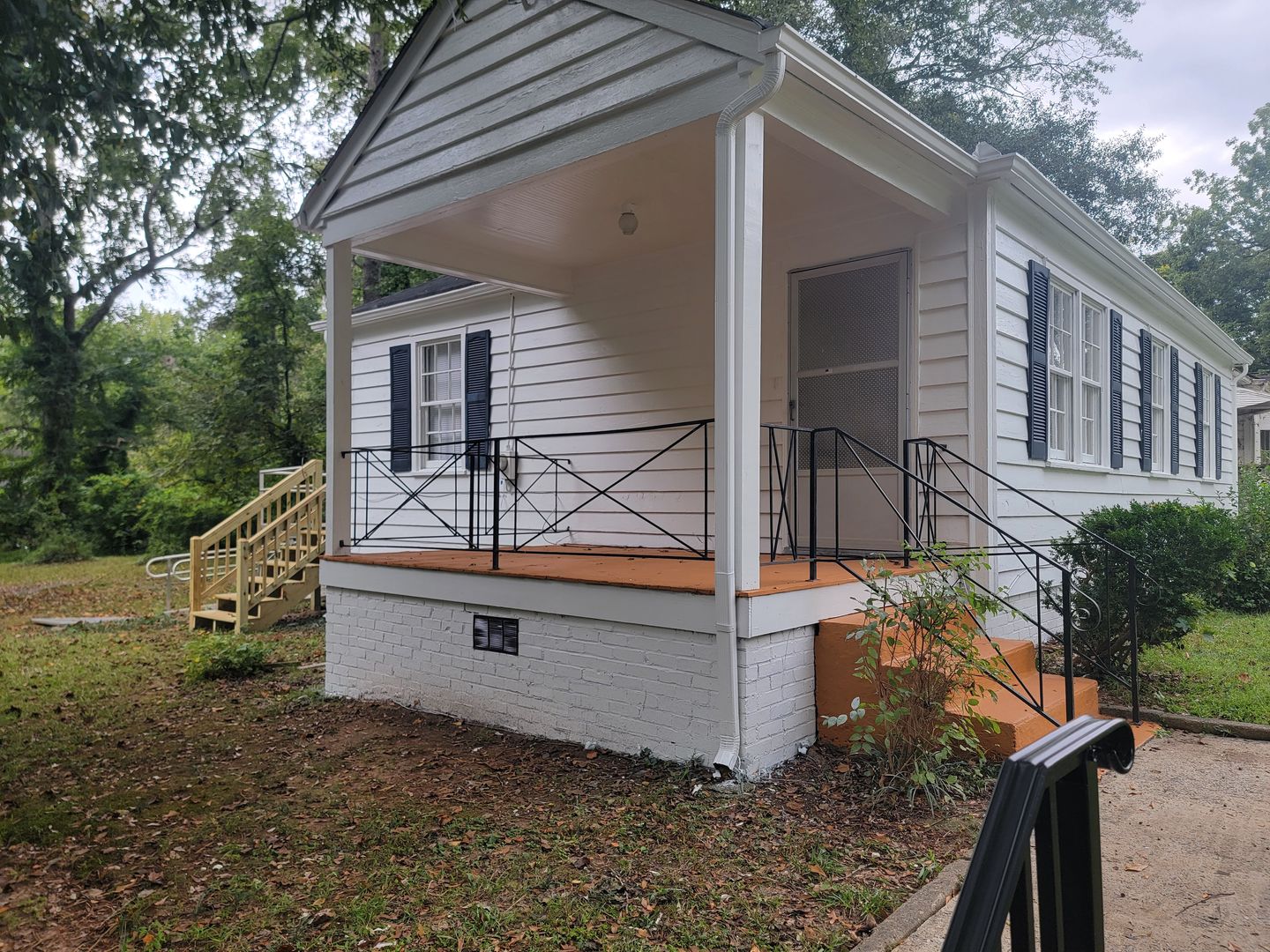 Atlanta House: 1730 Madrona St NW