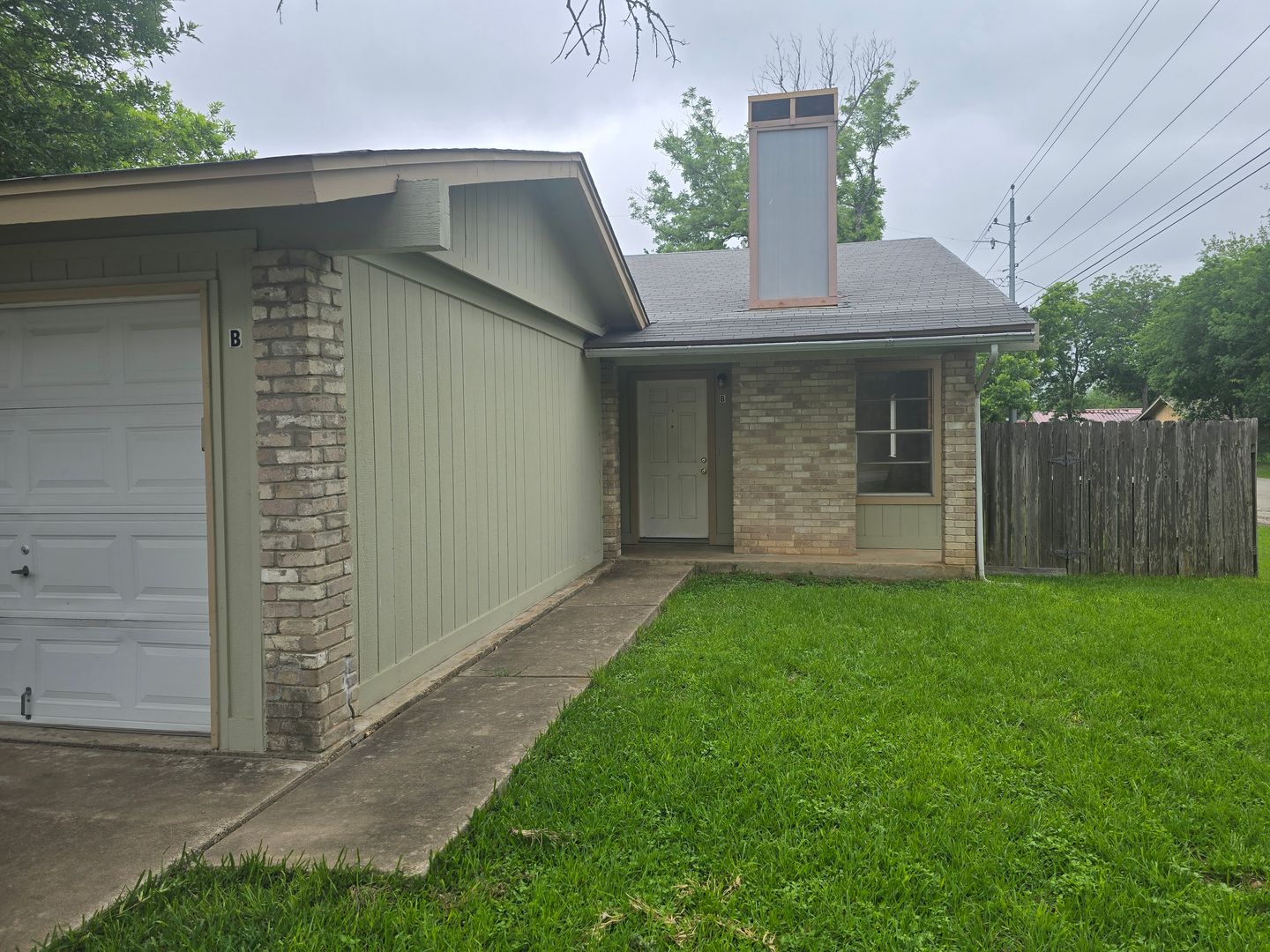 Bastrop Apartment: 420 Vista West Court