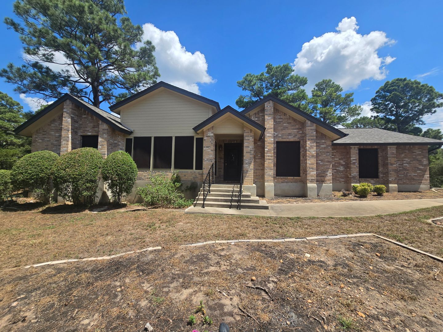 Bastrop House: 142 Kamakoa Lane
