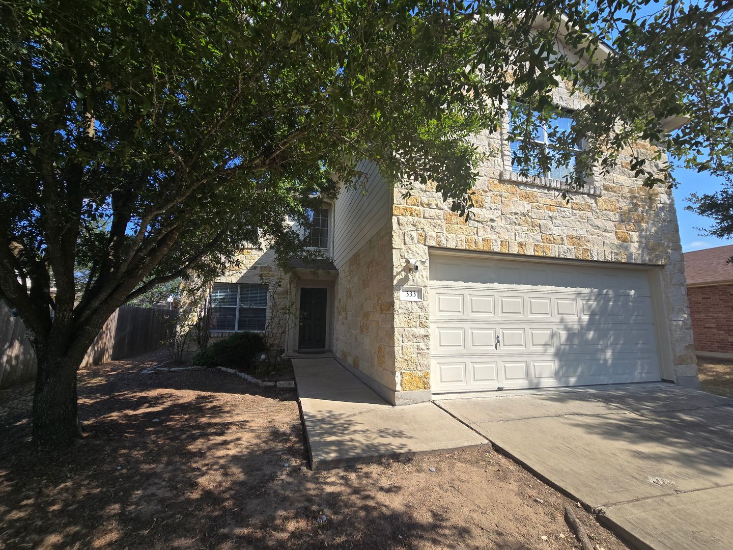 Bastrop House: 333 Outfitter