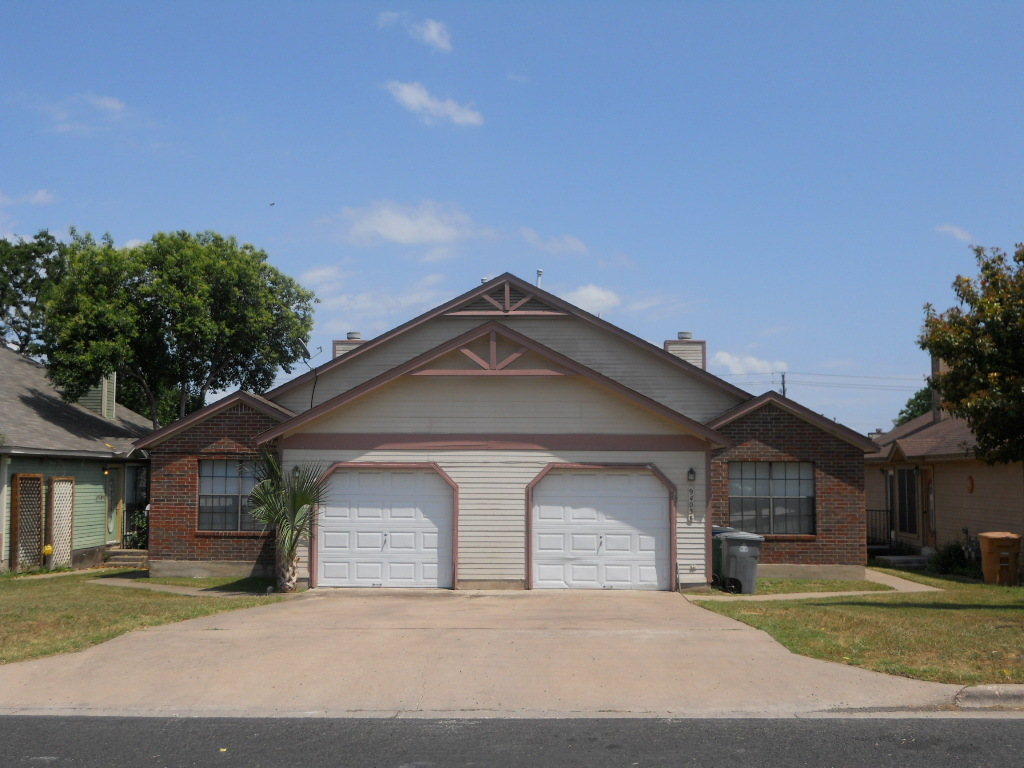 Austin Apartment: 9403 Kempler