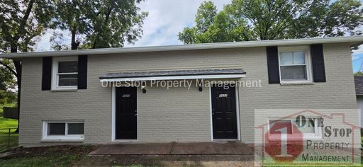 2 bedroom, 1 bath duplex in Riverside, MO!