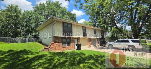 3 bedroom, 1.5 bathroom Duplex in Independence – photo 1