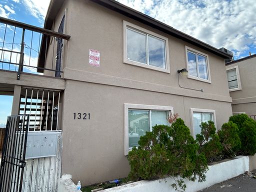 2 Bedroom 1 Bath Phoenix treasure – photo 1