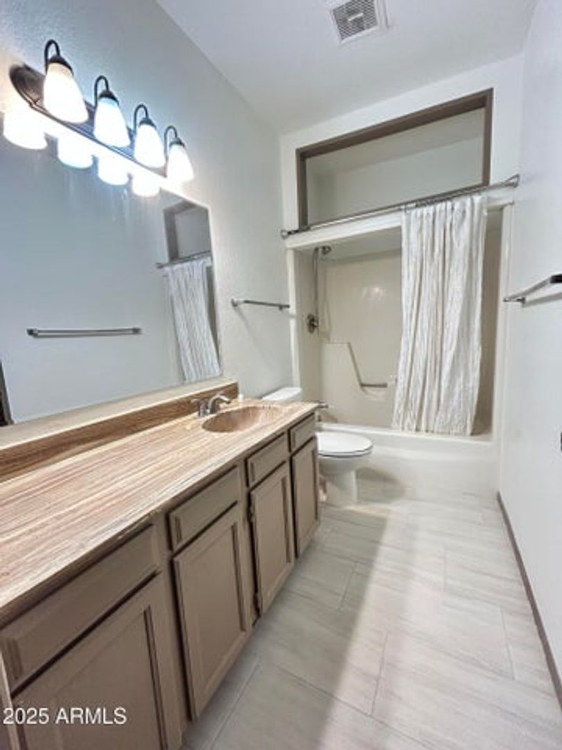 Tempe Condo: 416 W. Pebble Beach Dr.