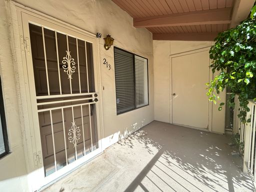 Spacious 2 Bedroom, 2 Bathroom Condo – photo 1