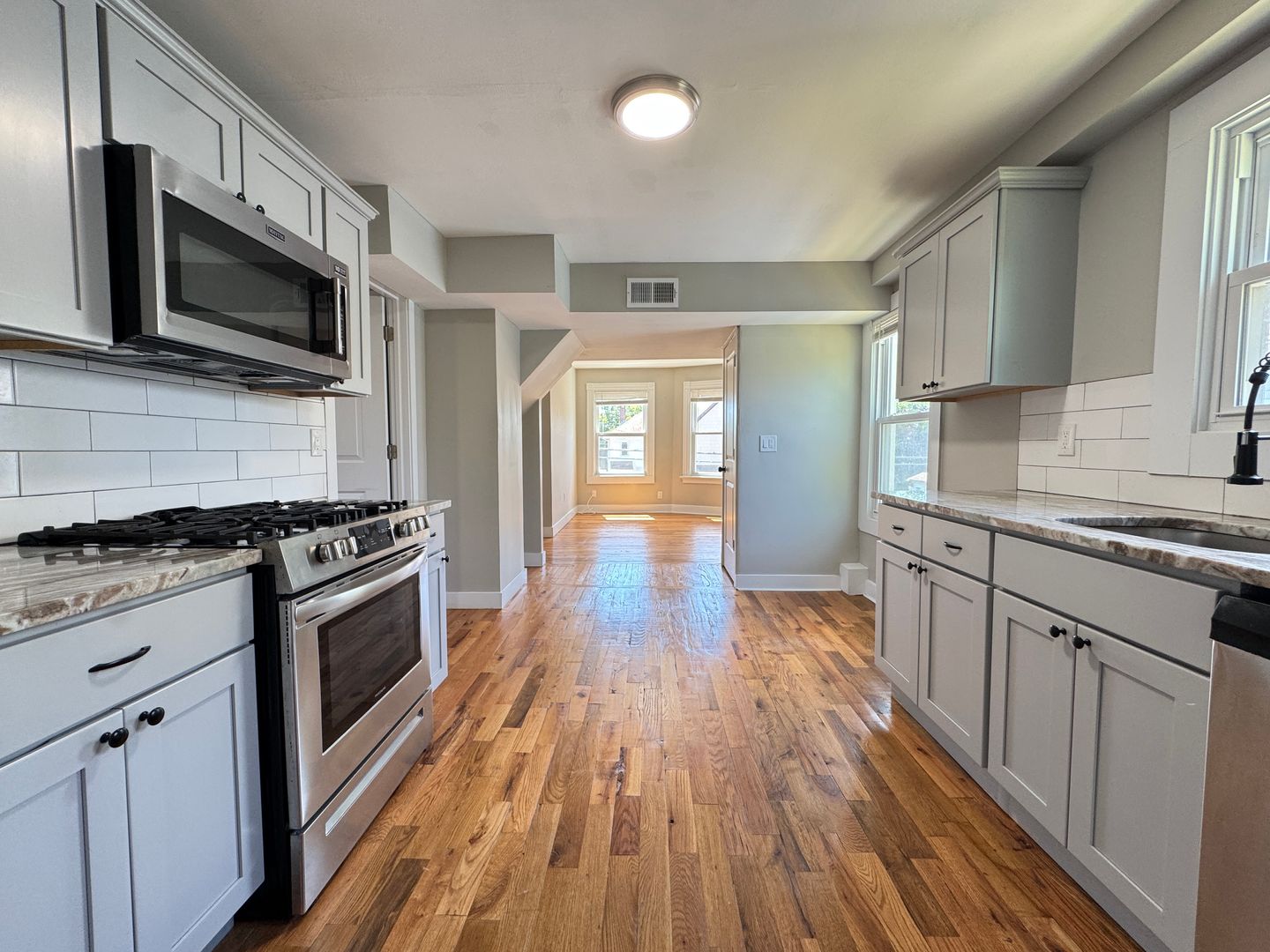 West Haven Apartment: 35 Dana Street