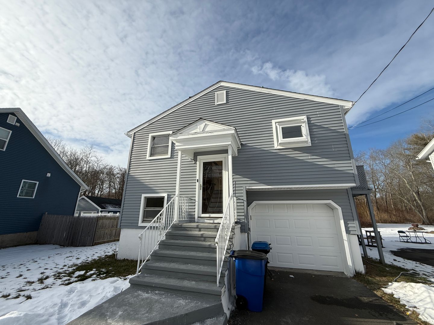 East Haven House: 86 Gene St