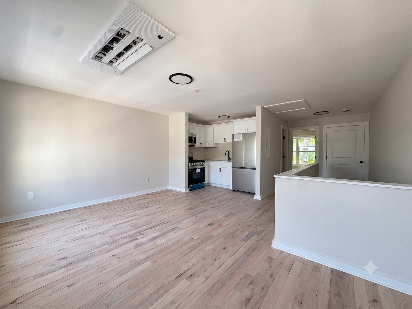 West Haven Apartment: 360 Campbell Ave
