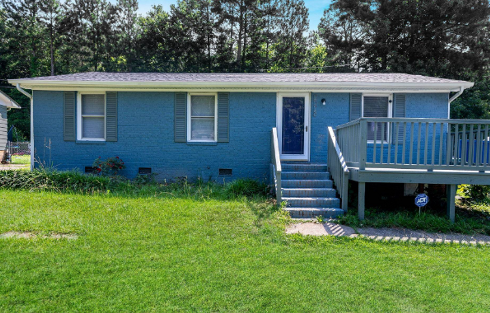 Durham House: 2528 Glenbrook Dr.