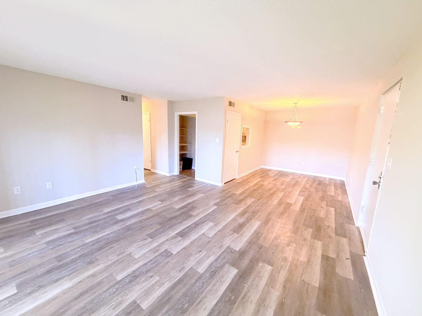 Chapel Hill Apartment: 500 Umstead Dr