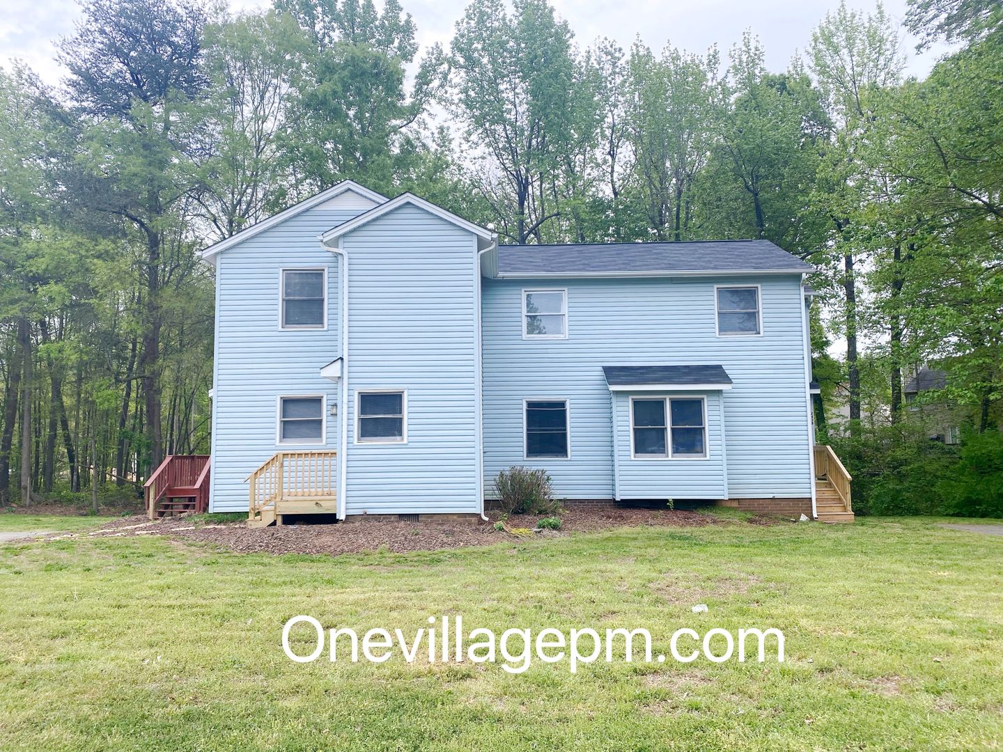 Burlington Apartment: 2436 Moran St