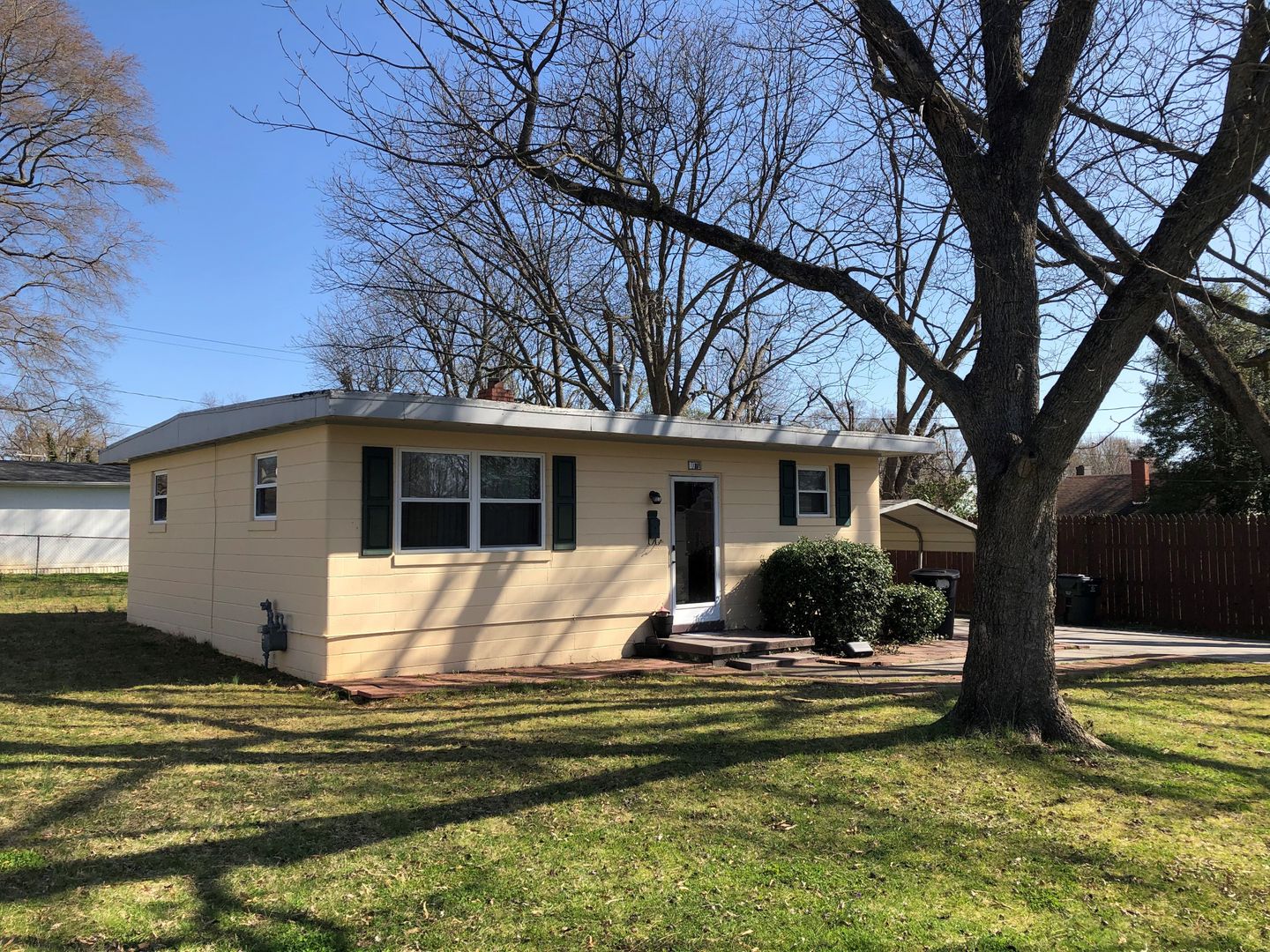 Burlington House: 1108 Fair St