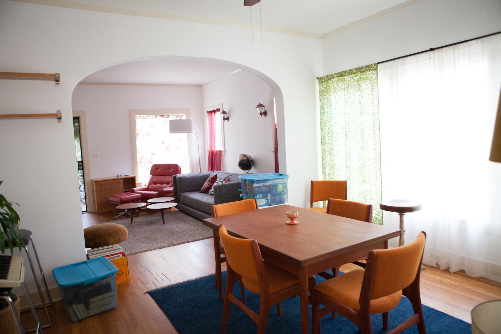 Los Angeles Apartment: 3370 Descano Drive