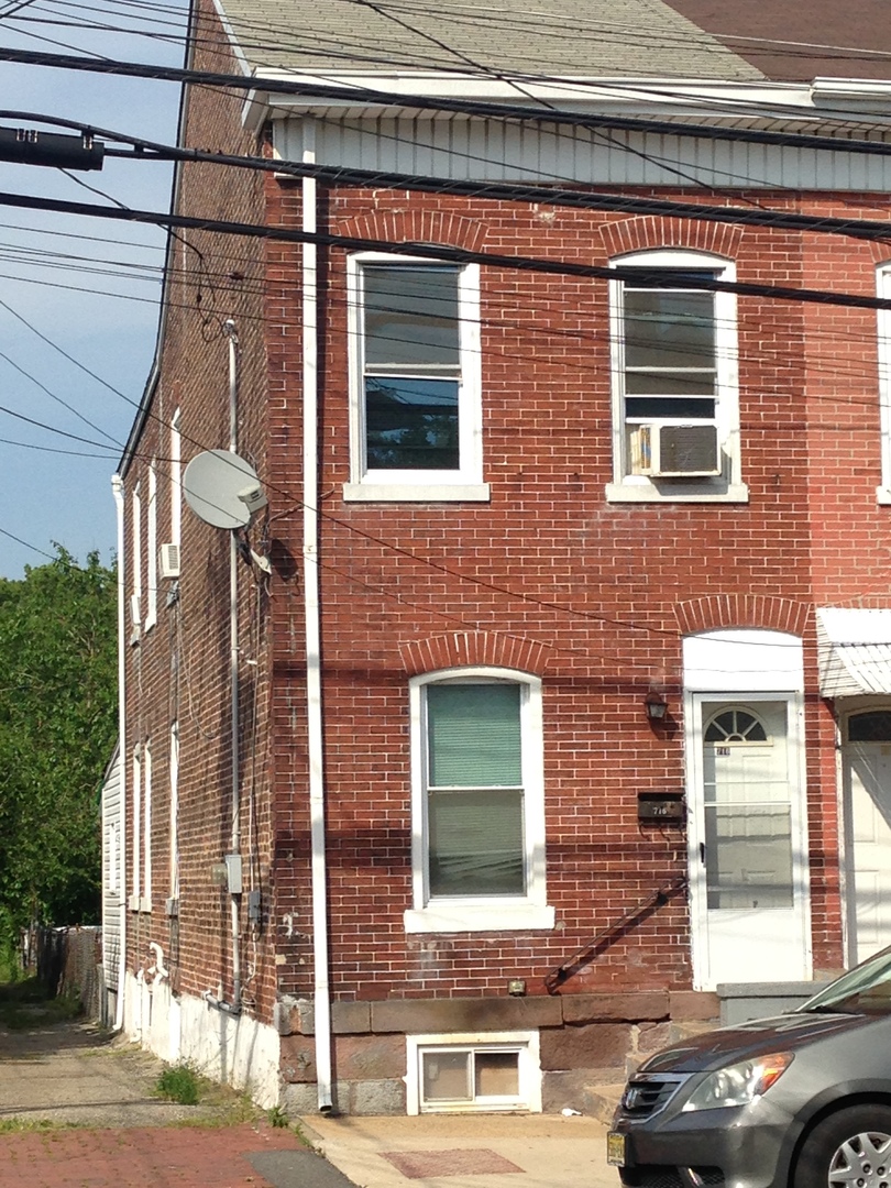 Trenton House: 716 Mulberry Ave.