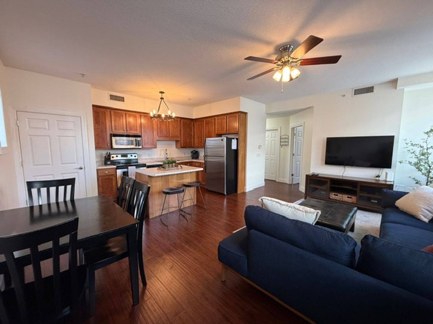 Decatur Apartment: 135 E. Prairie Ave.