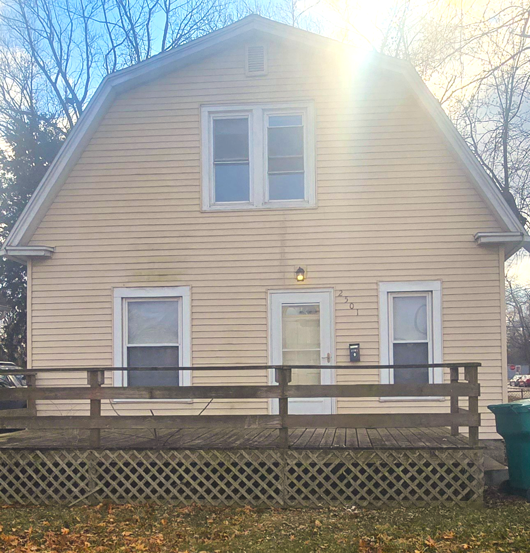 Decatur House: 2501 E. Eldorado St.