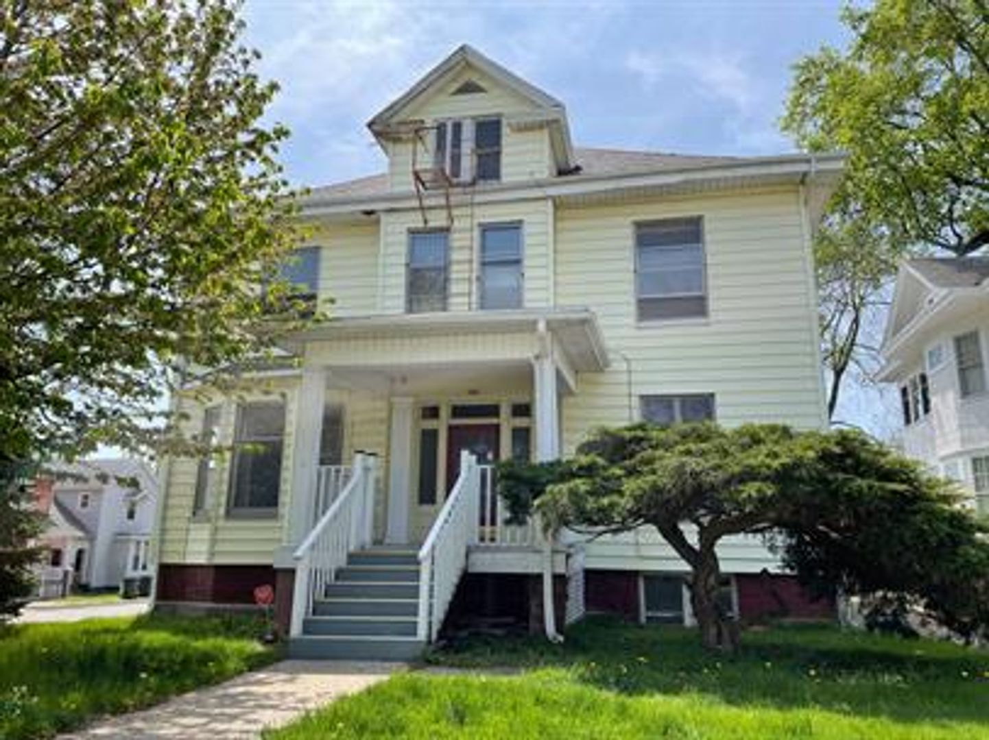 Decatur Apartment: 605 West Macon Street