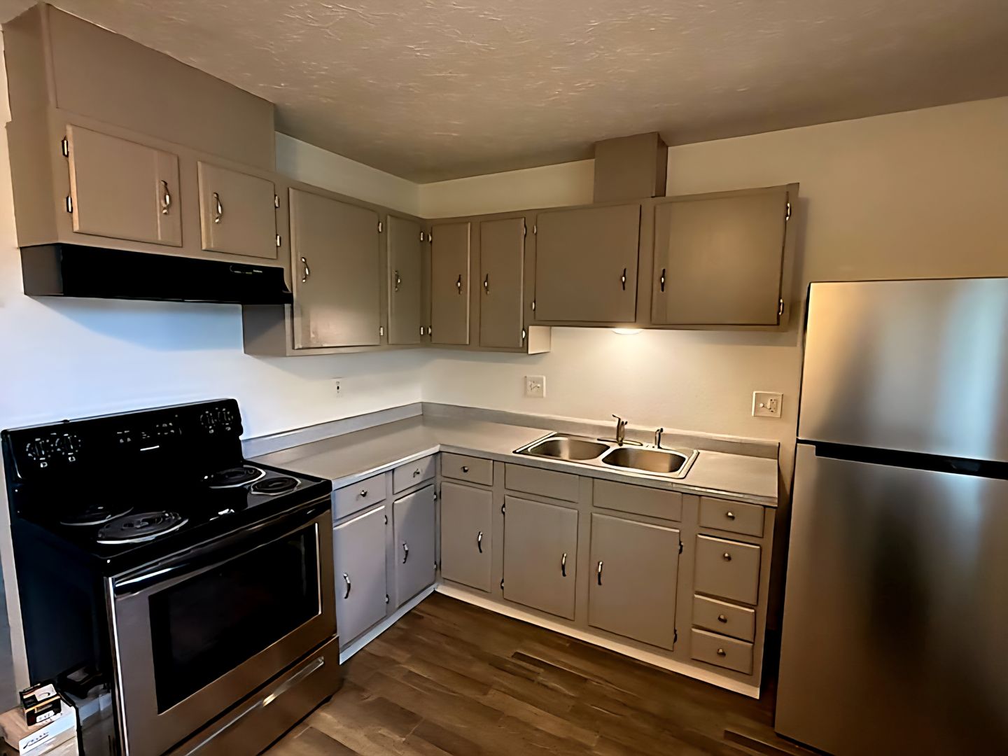 Ontario Apartment: 333 NW 8th Ave