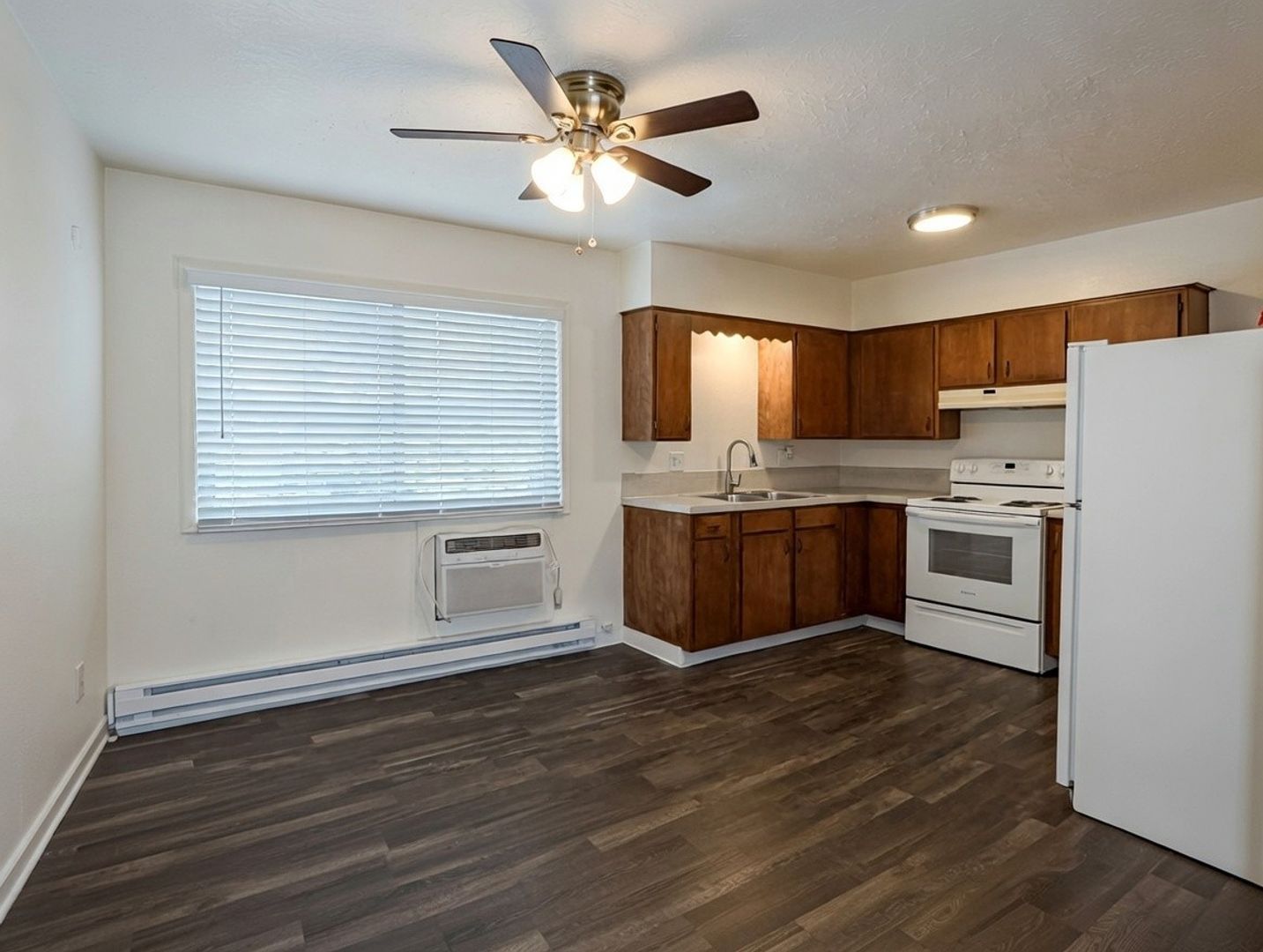 Fruitland Multiplex: 201-218 N Park Ave