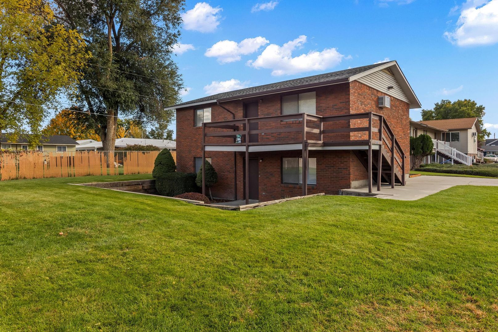 Fruitland Apartment: 201-218 N Park Ave