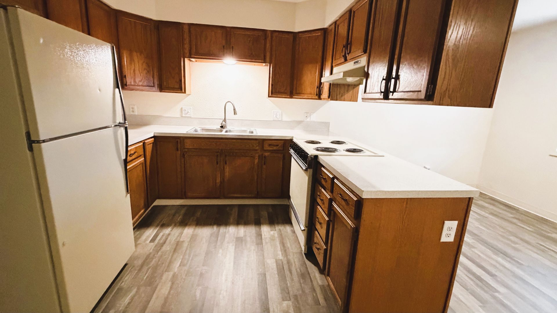 Ontario Apartment: 188 SE 4th St