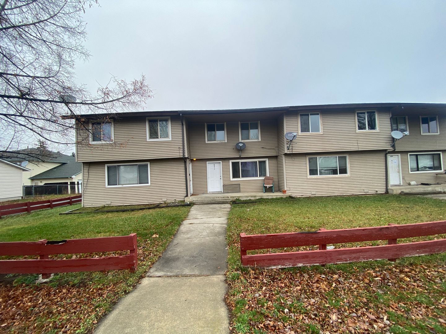 Medical Lake Apartment: 423 E. Lake St.