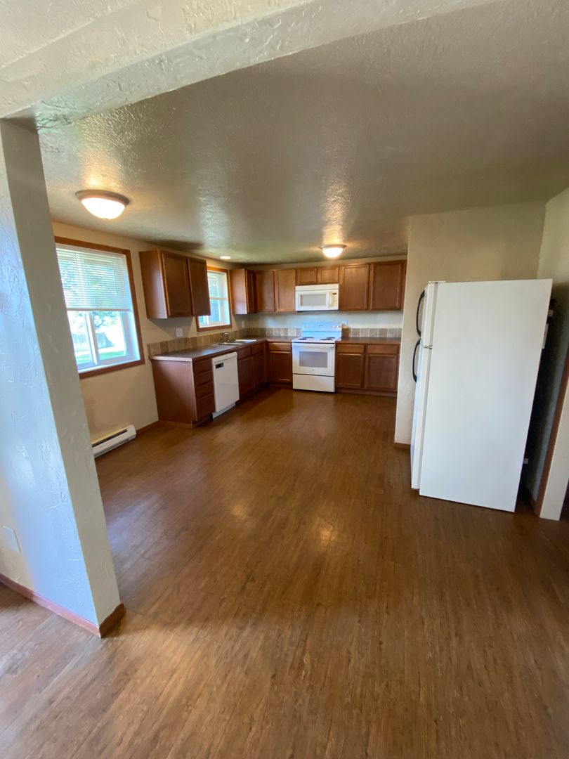 Spokane Apartment: 10622 E. 14th Ave. Unit A