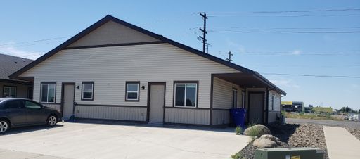 2-bedroom 1 bath spacious unit located in Airway Heights near Spokane Tribe Casino