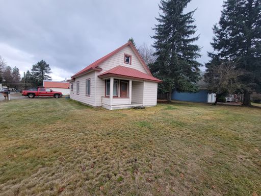 2 bed 1 Bath in heart of Newport