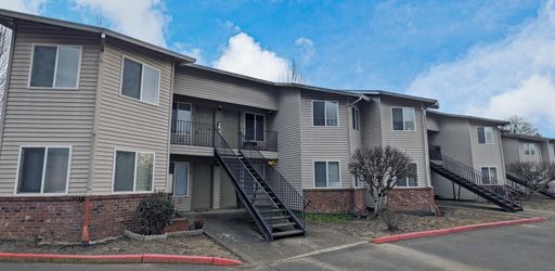 Westview Apartments | Spacious Upstairs 2 Bed/1 Bath with Balcony & Onsite Laundry! | Move in mid OCT! – photo 1