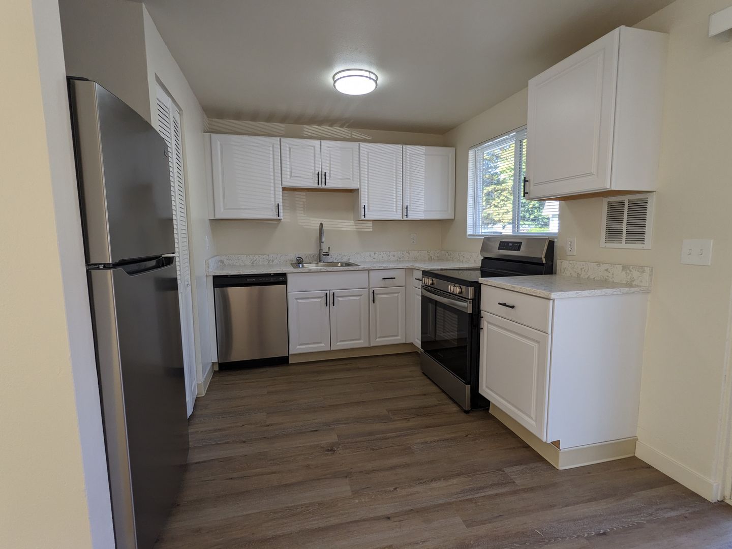 Portland Apartment: 4045-4085 North Alaska Street