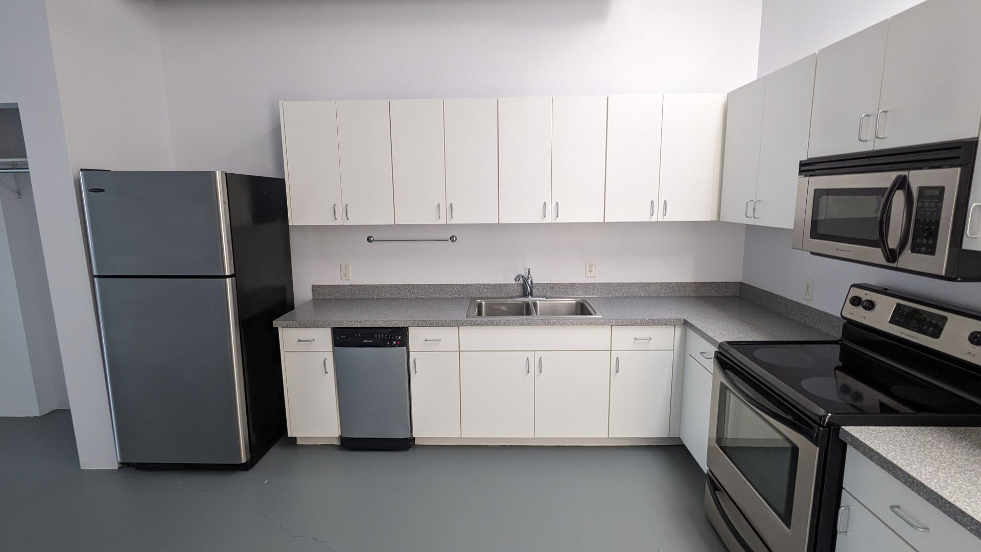 Salem Apartment: 155 Liberty Street NE