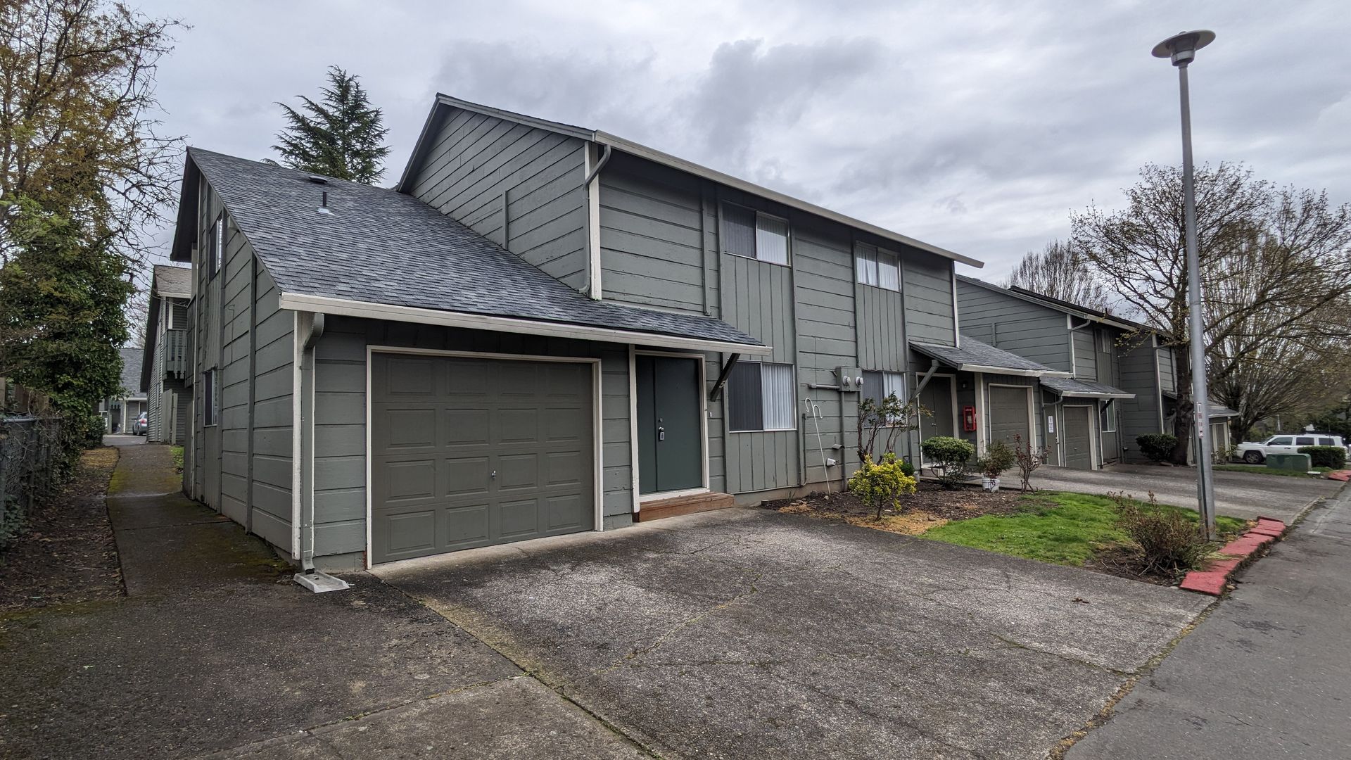 Vancouver Apartment: 2702- 2812 NE 86th Ave