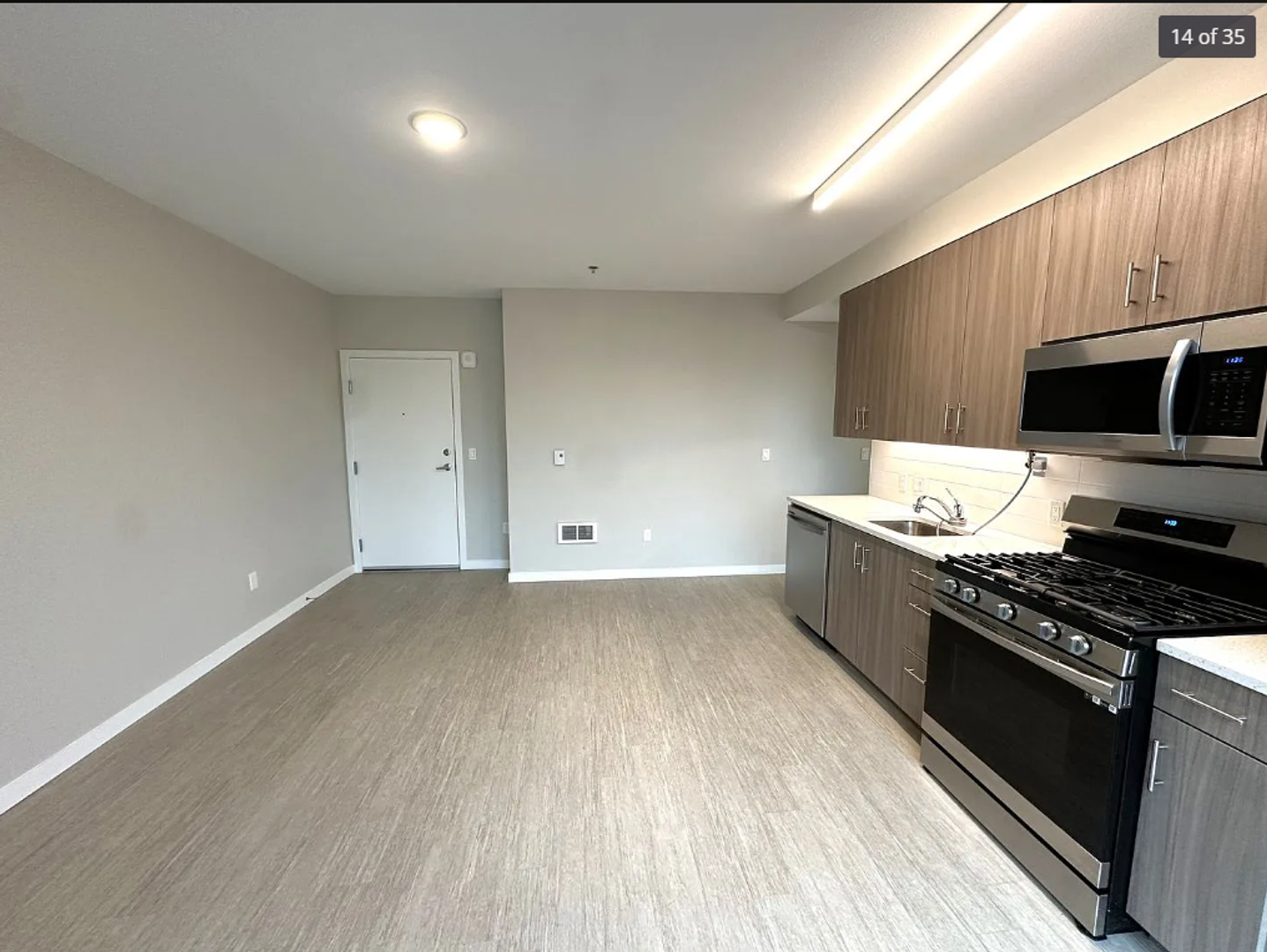 Portland Apartment: 2475 SE 30th Avenue