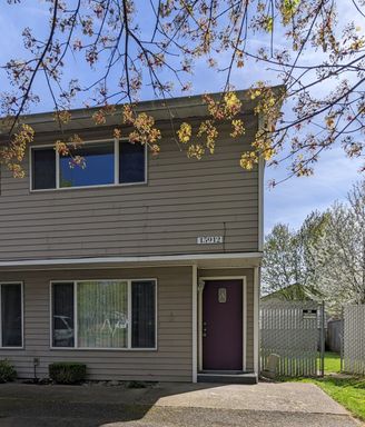 2nd Street Townhomes | 2 bed 1.5 bath with Washer/Dryer Hookups | Move in Late AUGUST! – photo 1