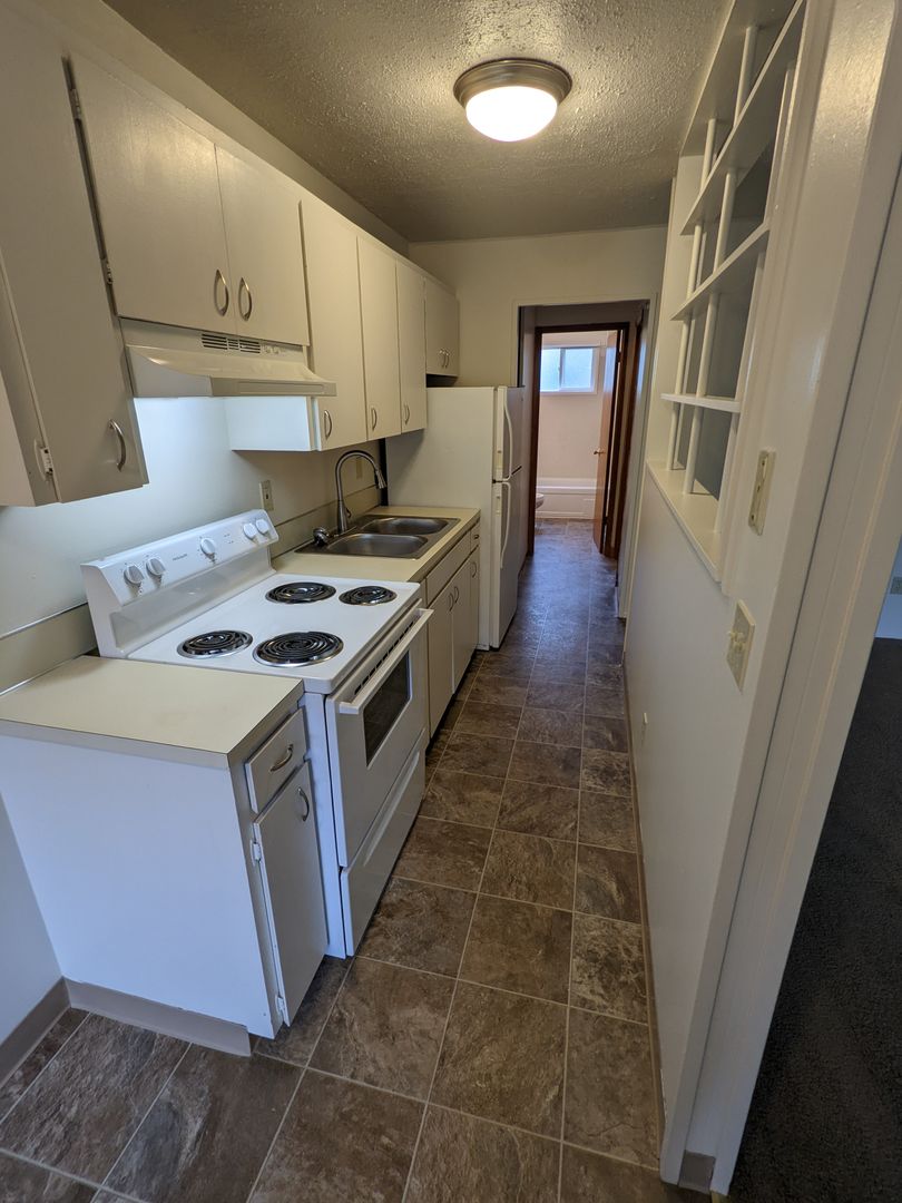 Portland Apartment: 3515 SW 87th Ave. and 3485 SW 87th Ave.